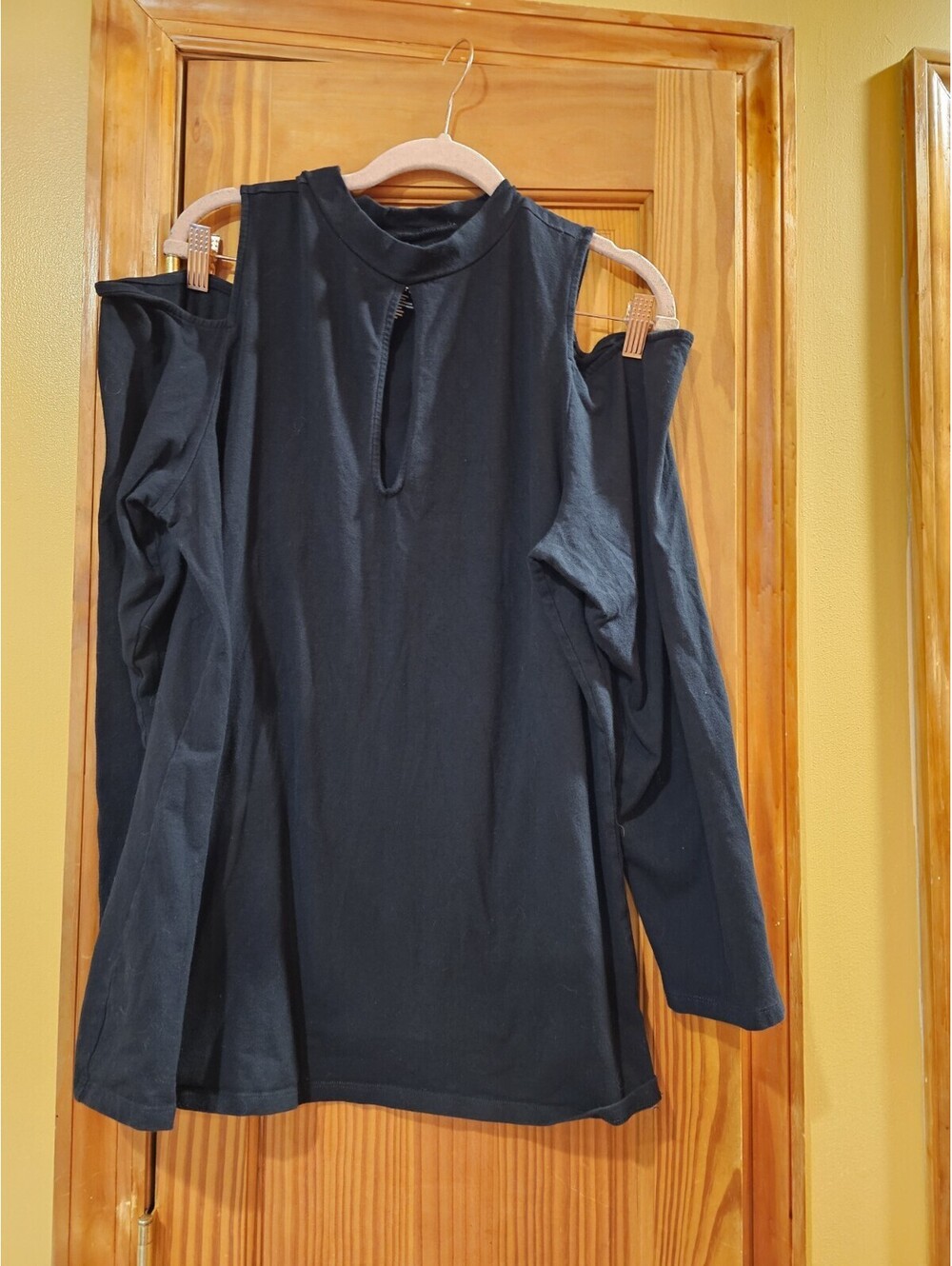 Torrid Womens Black Off The Shoulder Keyhole Top Size 3x